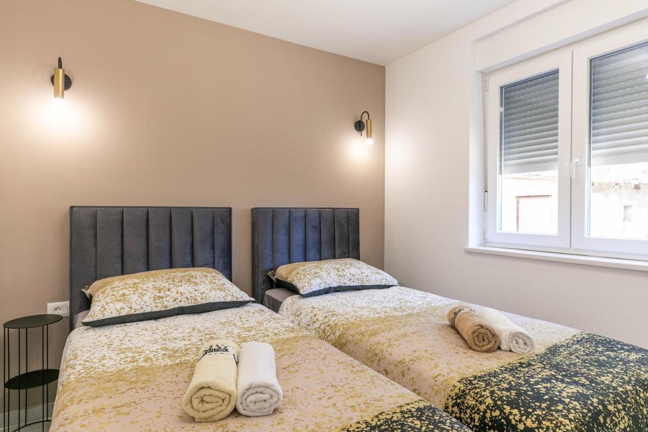 Apartman Suzi プーラ エクステリア 写真